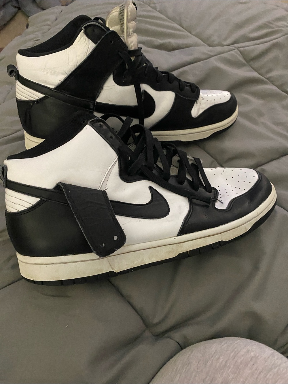 Nike Men’s Black and White High-Top Sneakers